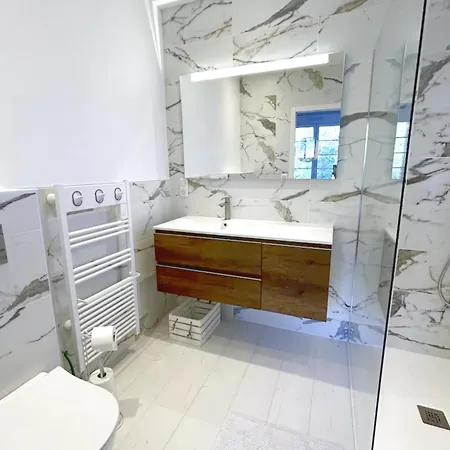 Characterful House Modern Natural Elegance *